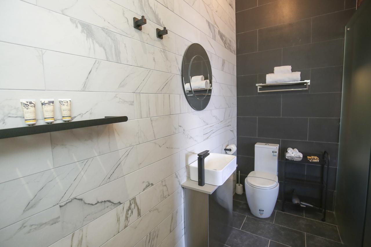 Indulge Apartments - The Urban Collection มิลดูรา ภายนอก รูปภาพ